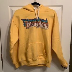 DISNEYLAND HOODIE 😍💛